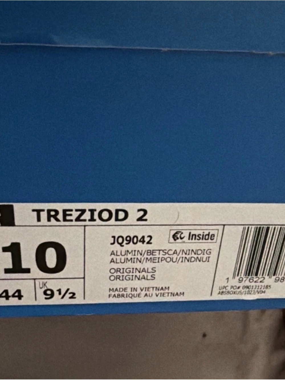Adidas Treziod 2 Size 10 NIB Cream Red Blue Stripes - Picture 6 of 6